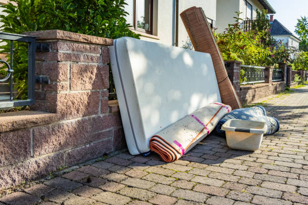 Best Yard Waste Removal  in Valley View, PA